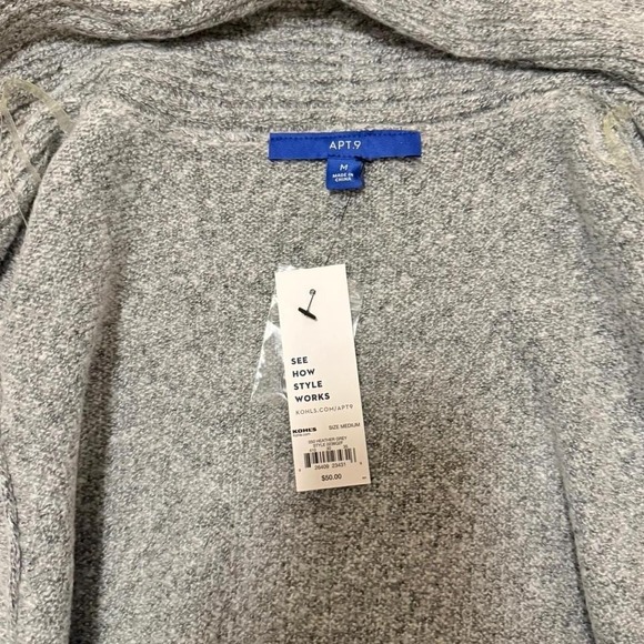 NWT Gray Cozy M Cardigan Neutral Minimalist Minimalism Winter - Picture 3 of 7